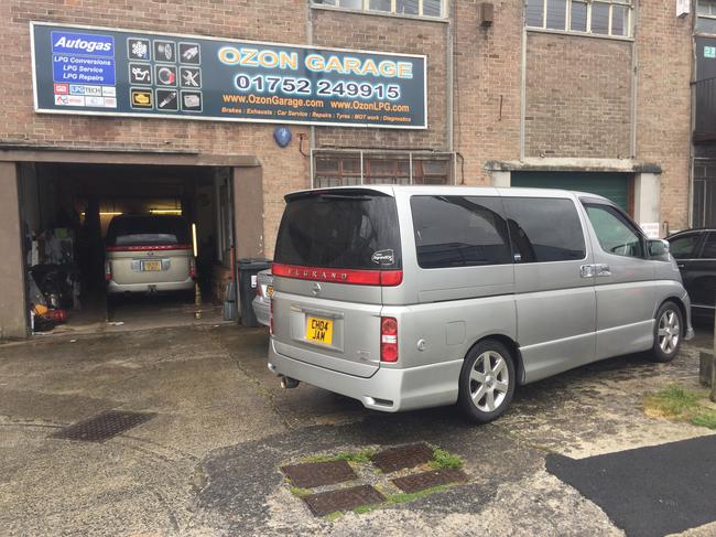 NISSAN ELGRAND SPECIALISTS PLYMOUTH UK ::: OZON GARAGE :::